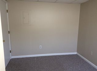 1064 Main St APT 9, Monmouth, ME 04259