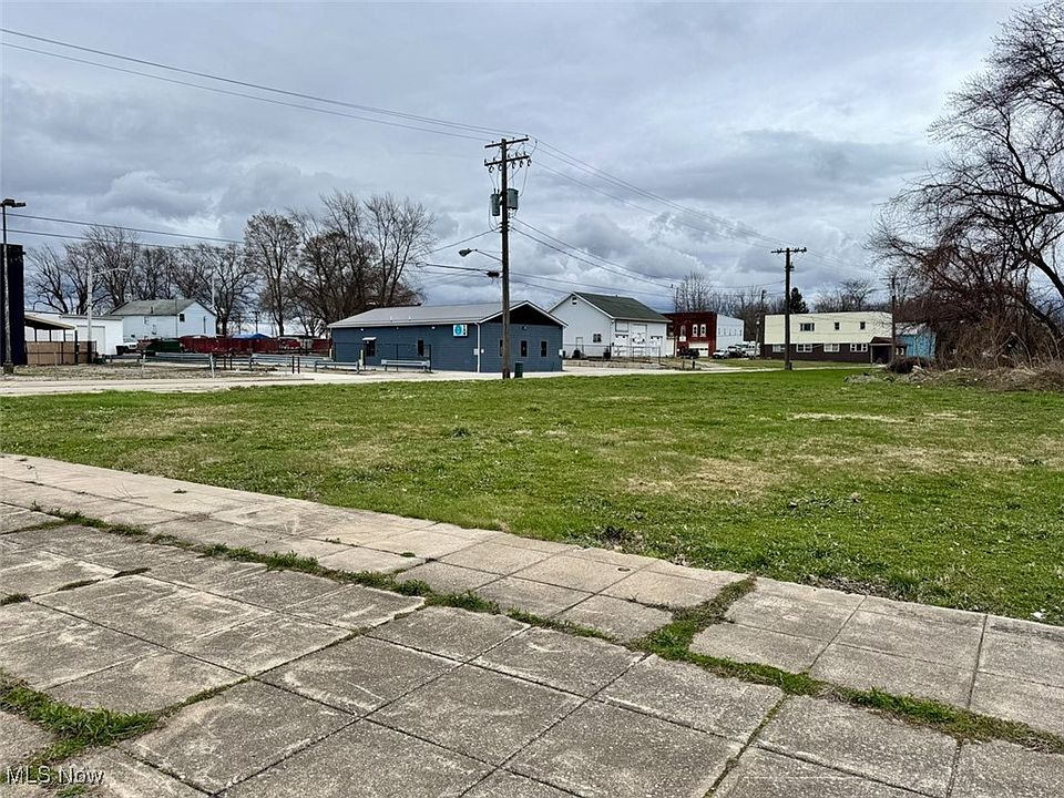 2nd image of Harbor St