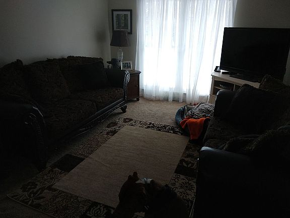 3rd image of 30 Quevic Dr
