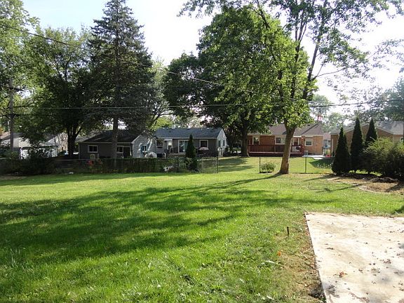 4th image of 129 N Marion Ave