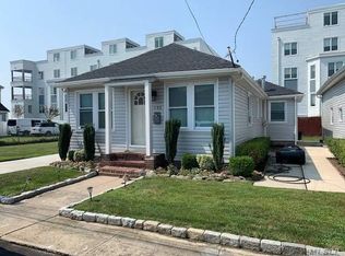 153 Beach 4th St, Far Rockaway, NY 11691