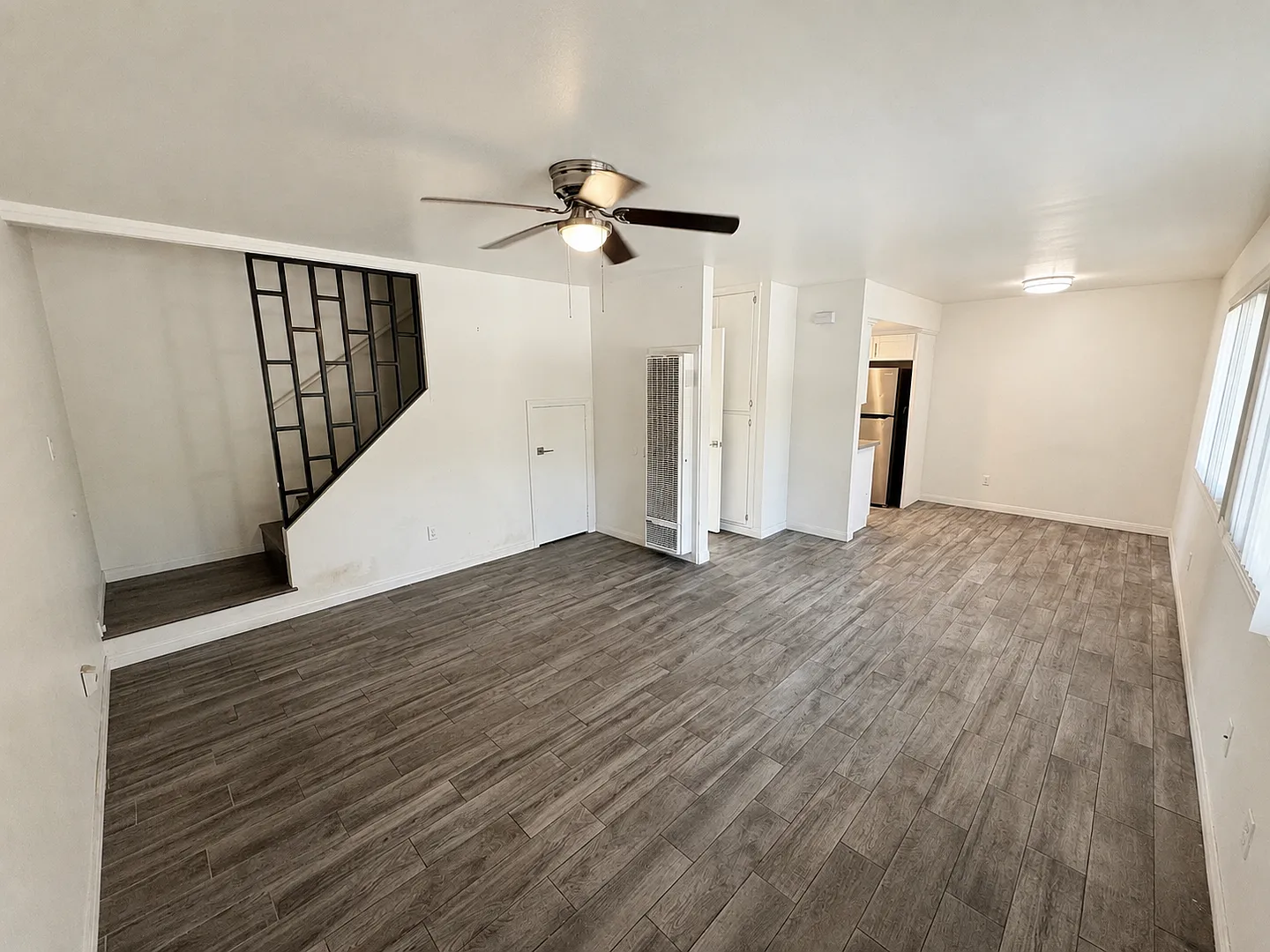 Remodeled 2+1.5 Townhome in Santa Paula — Photo 3