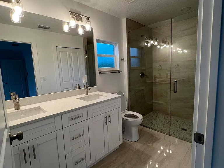 1625 Waneta St SE — Photo 6