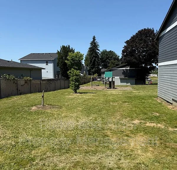 3805 NE 152nd Ave — Photo 11