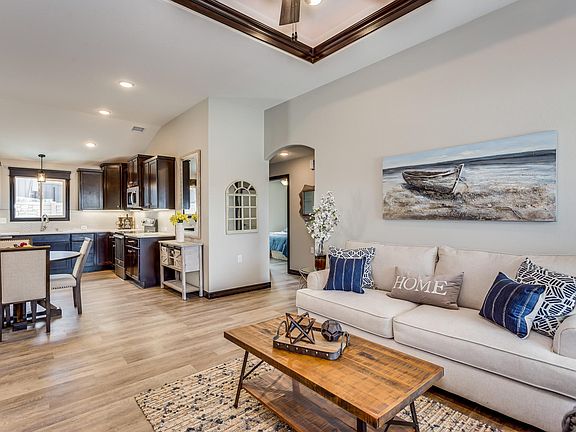3rd image of 320 N Warren Ave #102