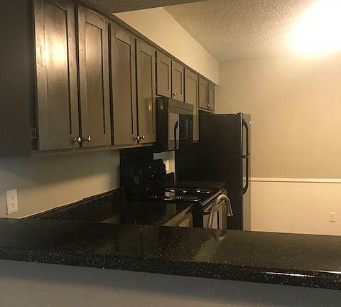 5th image of 1505 Tennis Dr APT 113
