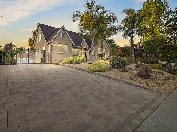5th image of 2417 E Glenoaks Blvd