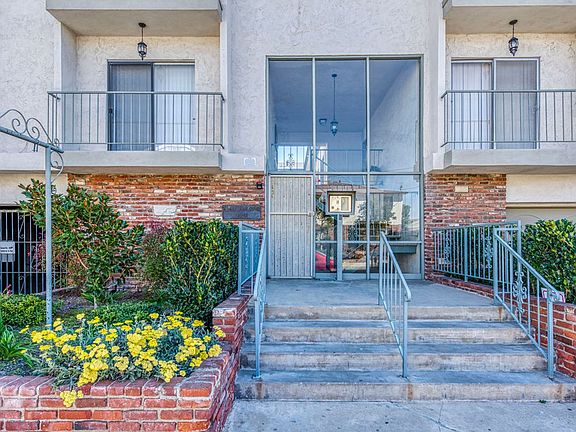 2nd image of 11520 Menlo Ave APT 11