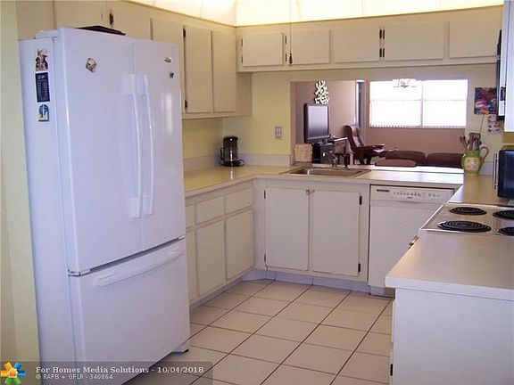3rd image of 2607 NW 104th Ave APT 305