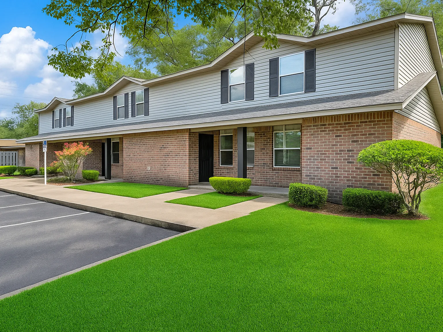 Locale Orange City (formally Whispering Oaks) — Photo 2