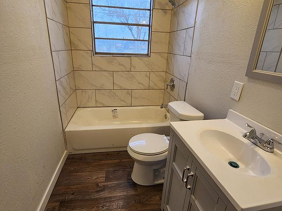 5th image of 2419 Aiken St