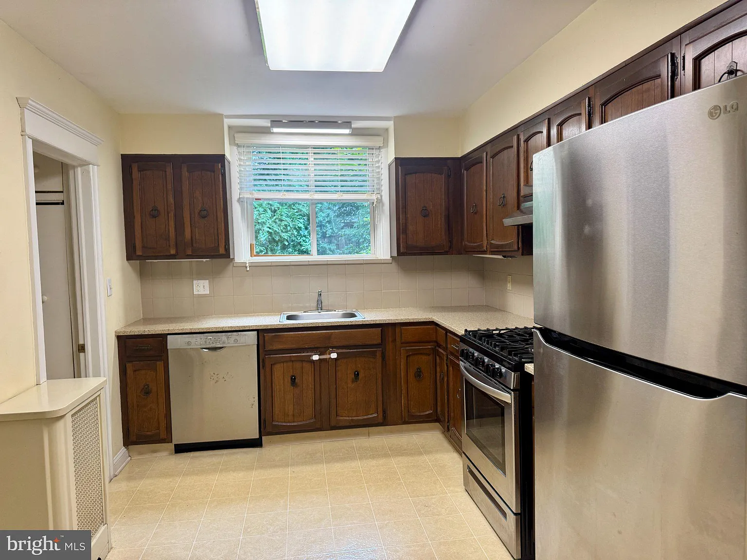 4 bed, 2.5 bath, 1750 sqft, $2,800 — Photo 4