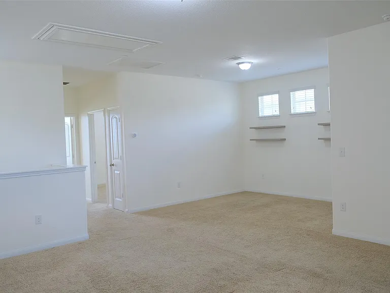 2880 Donnell Dr #801 — Photo 14