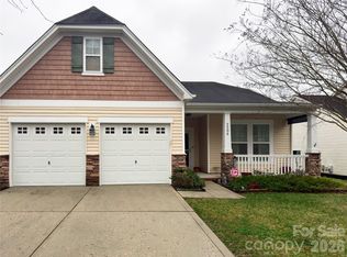 2206 Winding River Dr, Charlotte, NC 28214
