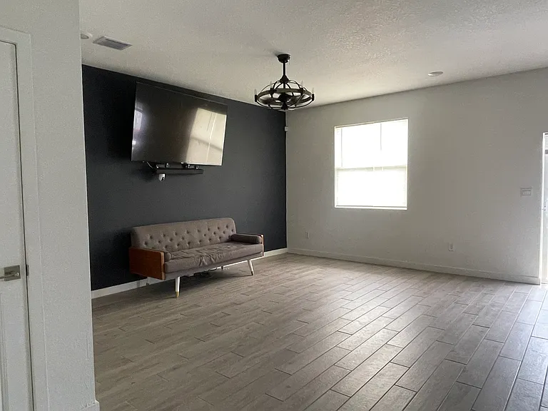 1773 SE 7th Ter — Photo 19