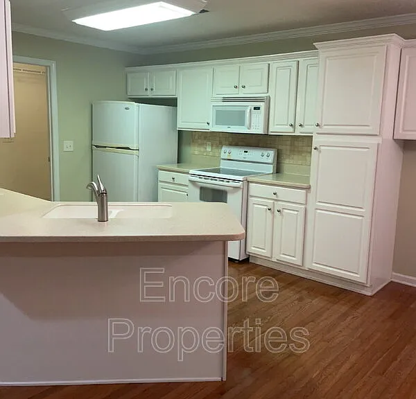 3384 Carolina Way — Photo 8