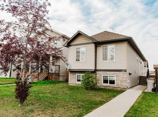 11214 S 75a Ave, Grande Prairie, AB T8W0G5