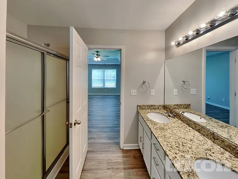 1204 Green Turf Ln — Photo 9