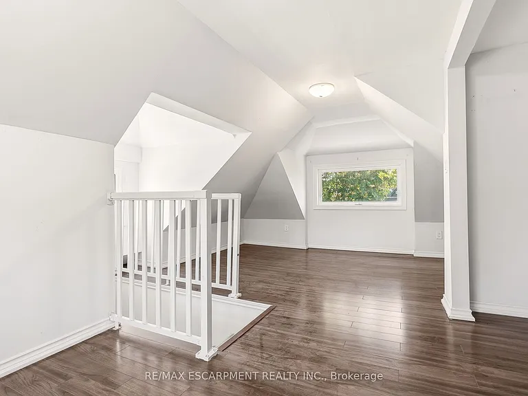 48 Glendale Ave S — Photo 27