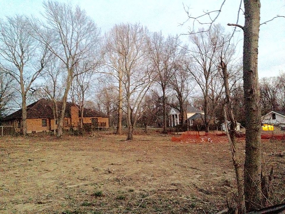 2nd image of 8850 Eggeling Ln