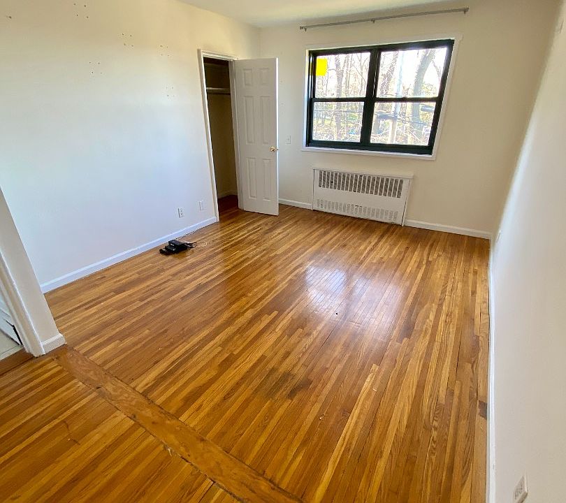 1st image of 81 Beacon Hill Dr #9N1