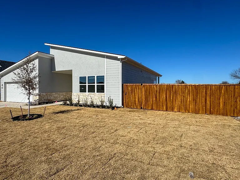 160 Zion Rd — Photo 15