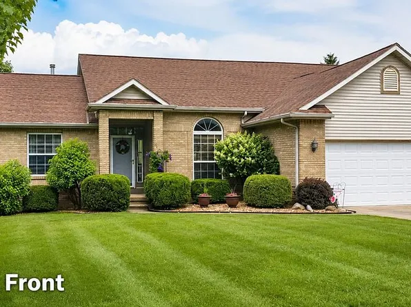 2460 Fenton Creek Ln, Fenton, MI 48430