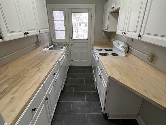 5th image of 2366 Glenmawr Ave APT 4