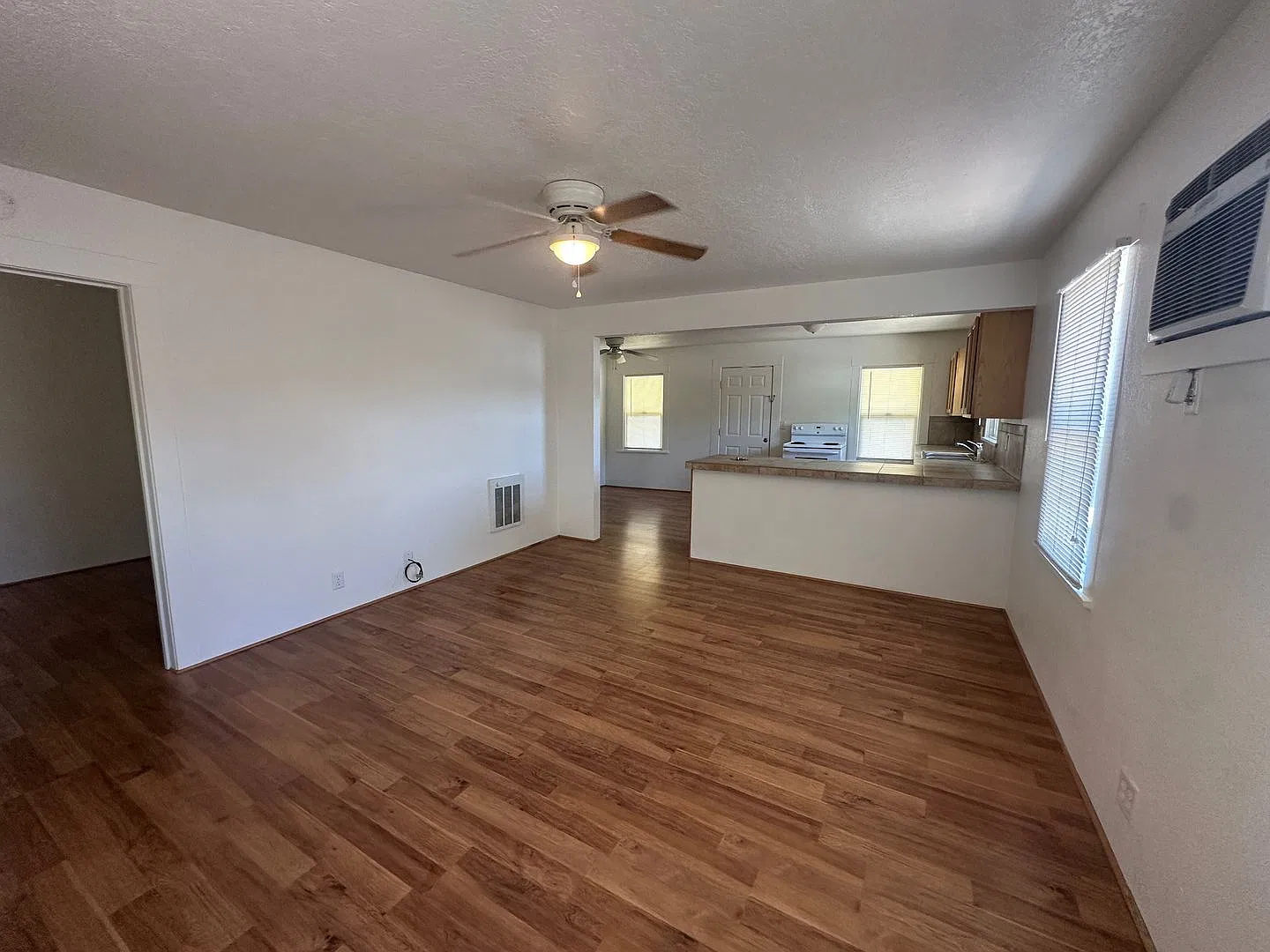 Adorable Gorgeous Downtown Duplex Showings Beginning October 26th — Photo 3