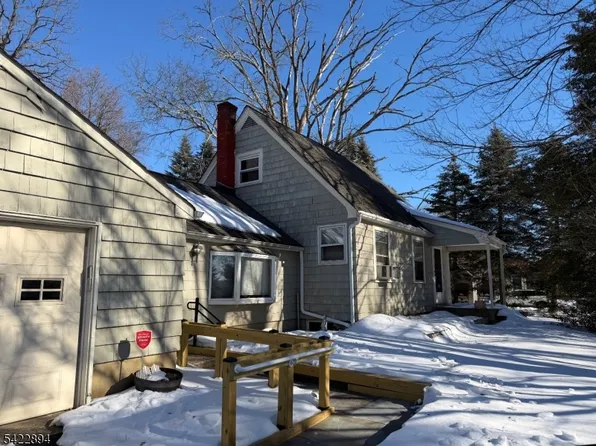 124 Gates Ave, Long Hill Twp., NJ 07933