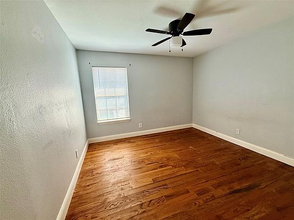 5th image of 3709 Pace St