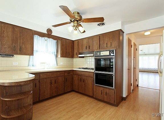 3rd image of 4812 Oak Center Dr
