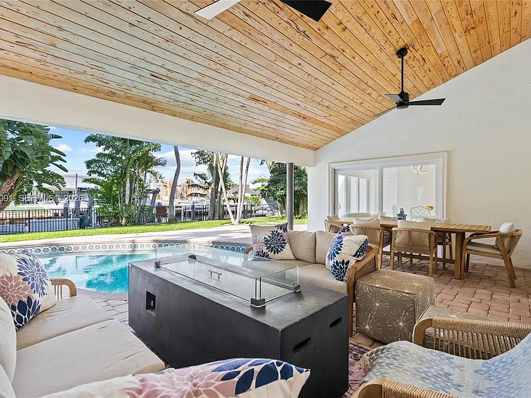 18 Eleuthera Dr — Photo 55