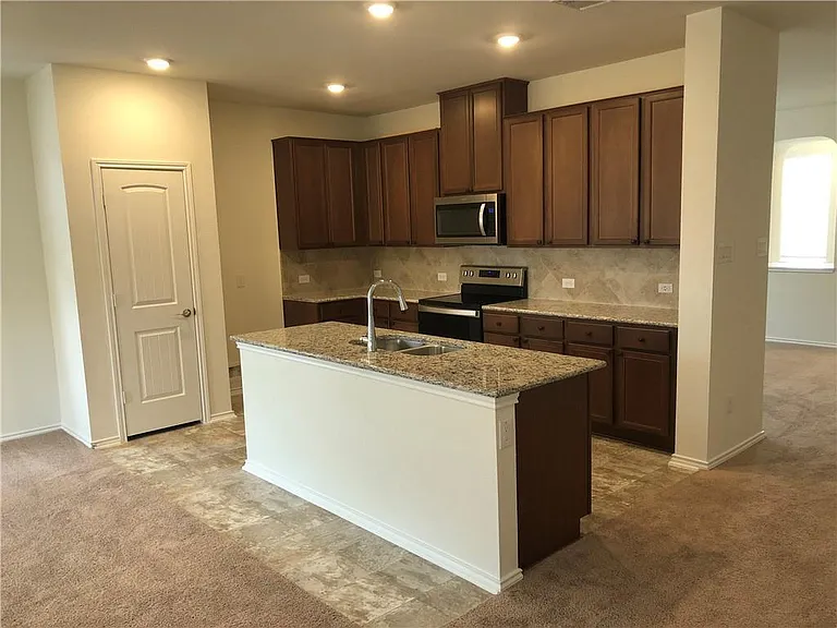 625 Jud Allen Way — Photo 6