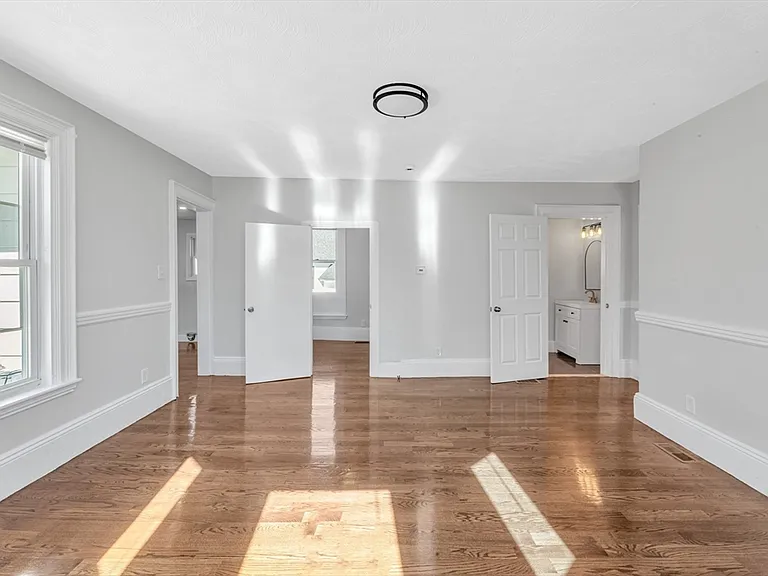 419 Poplar St #1 — Photo 6