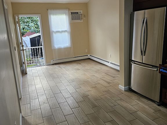 4th image of 6111 Hudson Ave Floor 1