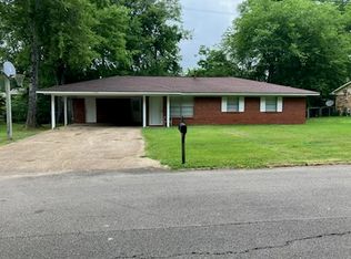 1114 Bickerstaff St, Tupelo, MS 38801