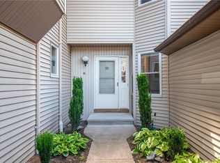 5 Spring Ct E #D, Broad Brook, CT 06016