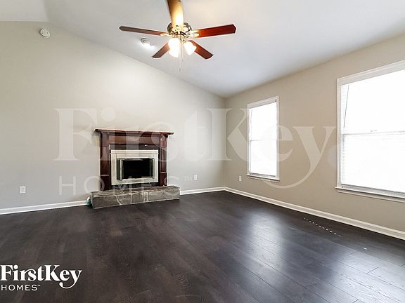 2nd image of 1061 Park Creek Cir