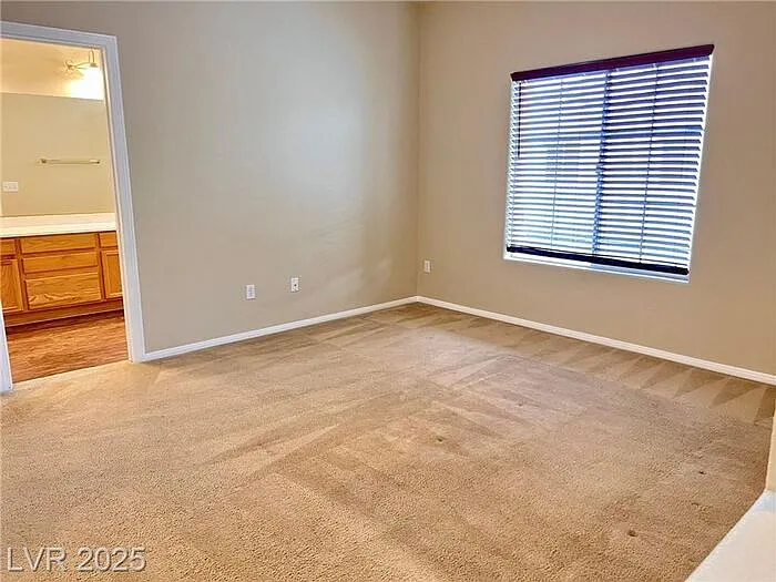 228 Friendly Ct — Photo 15