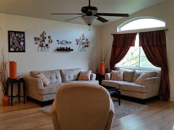 5th image of 2708 Wisteria Ln