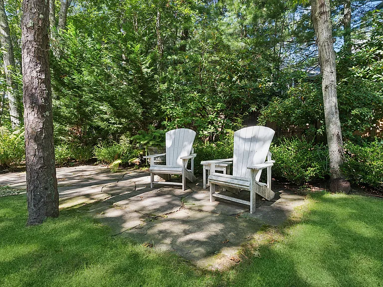 9 Lauras Ln — Photo 6