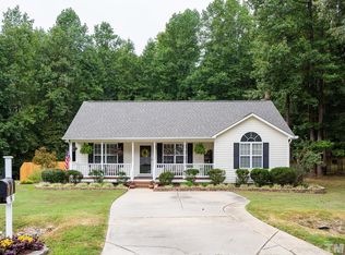 596 Spaniel Ln, Clayton, NC 27520