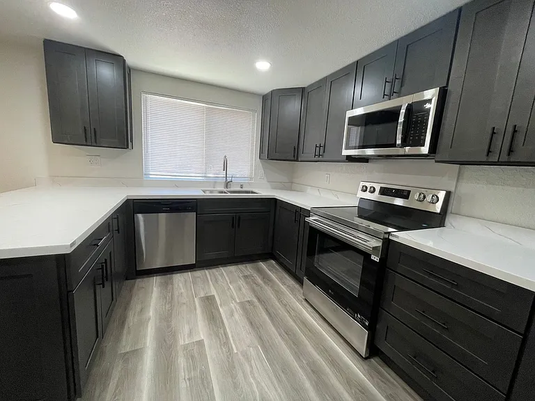 2700 Bluebell Cir — Photo 13