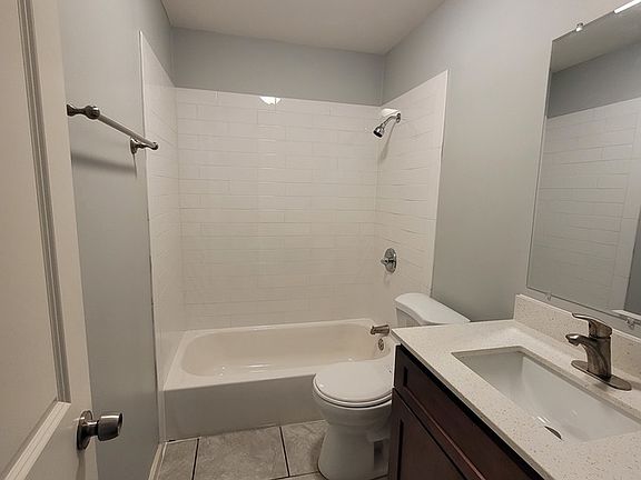 4th image of 720 E 139th St #720
