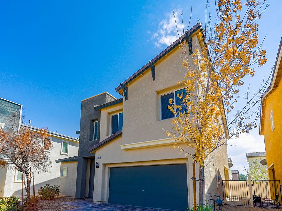 1st image of 39 Heathrow Lake Ave