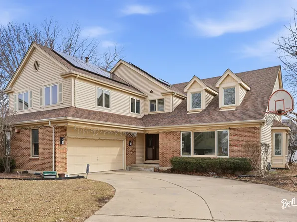 2911 Bayberry Dr, Buffalo Grove, IL 60089