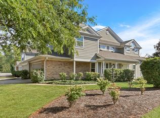 211 Woodstone Dr, Buffalo Grove, IL