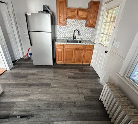 5th image of 619 Dean St