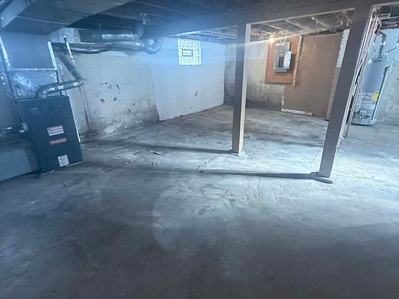 3rd image of 42 W Bruce Ave